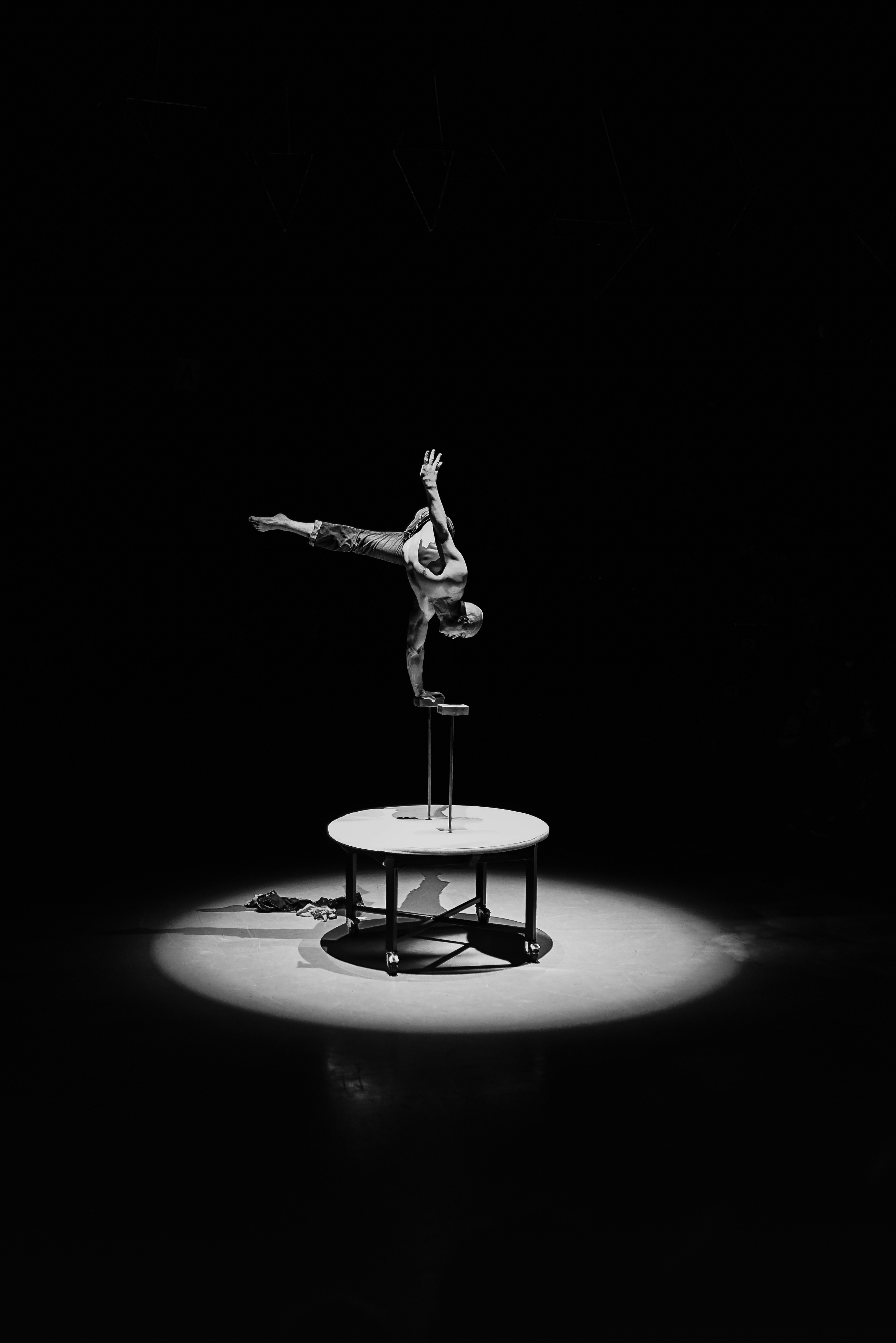 Sequenze — Alexander Vantournhout & Not Standing